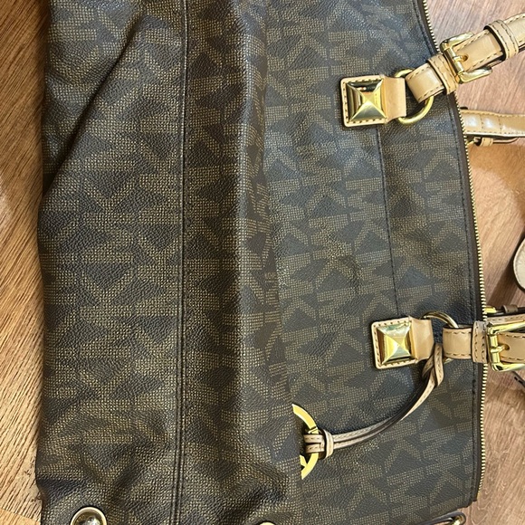 Michael Kors bag - Picture 2 of 11